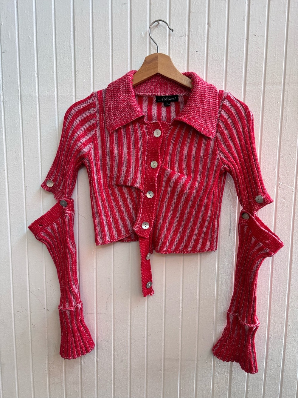 Athina Pink Ribbed Button-Front Crop Top - Picture 2 of 6